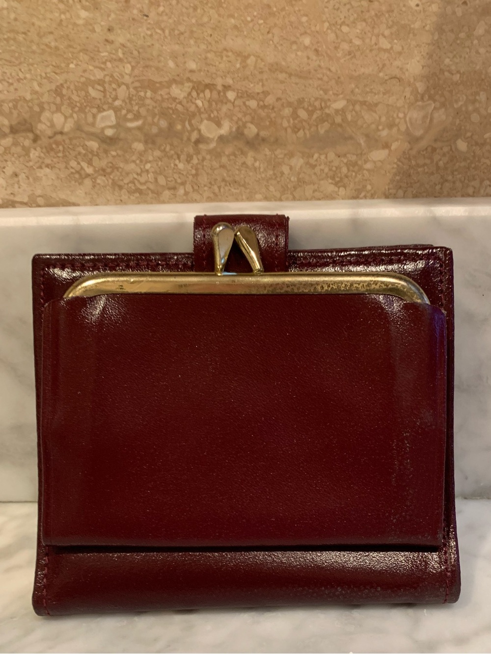 Kiss Lock Burgundy Wallet with Gold Accent